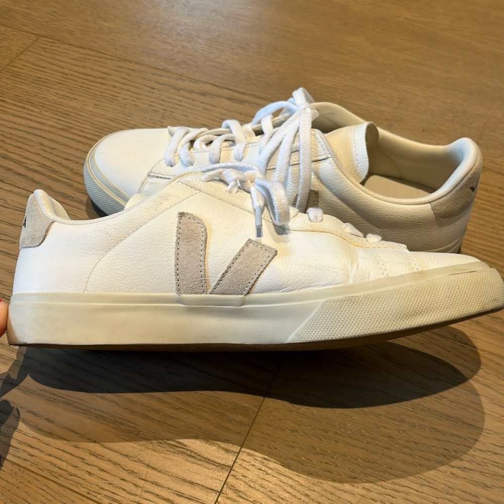 Veja White sneakers size US 9 UK 42